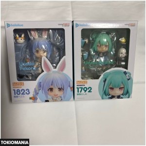 Nendoroid Usada Pekora and Uruha Rushia